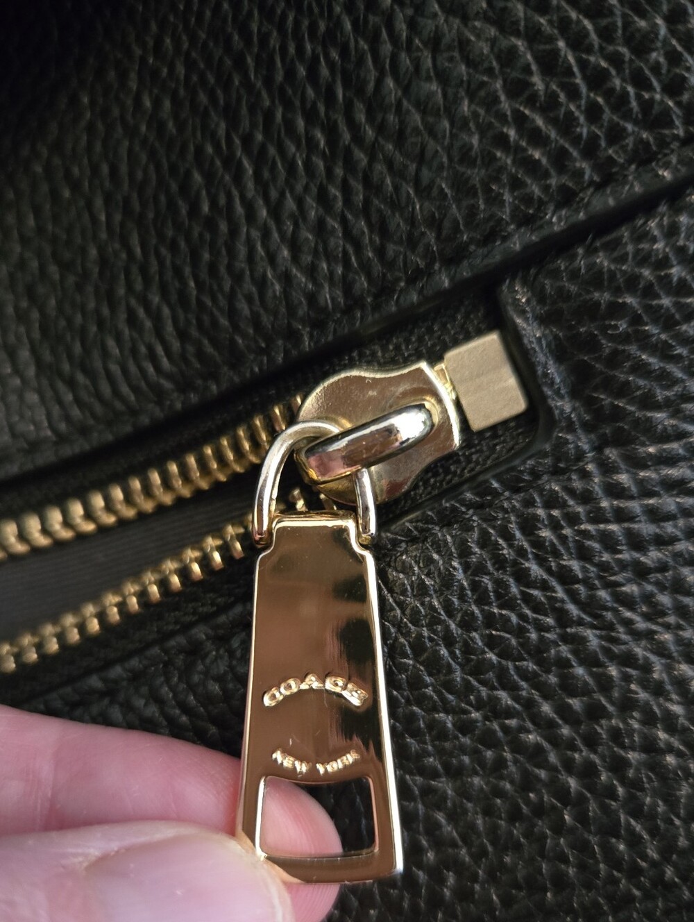 EC Coach Pebble Leather Harley East West Hobo 2017 - Picture 5 of 7